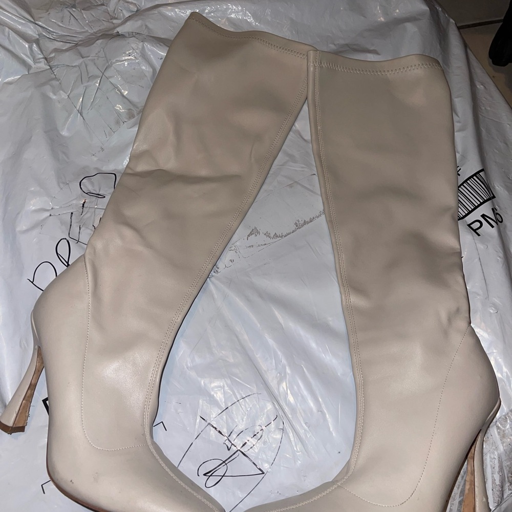 Wild Diva  Lounge high heels beige womens (size 10)